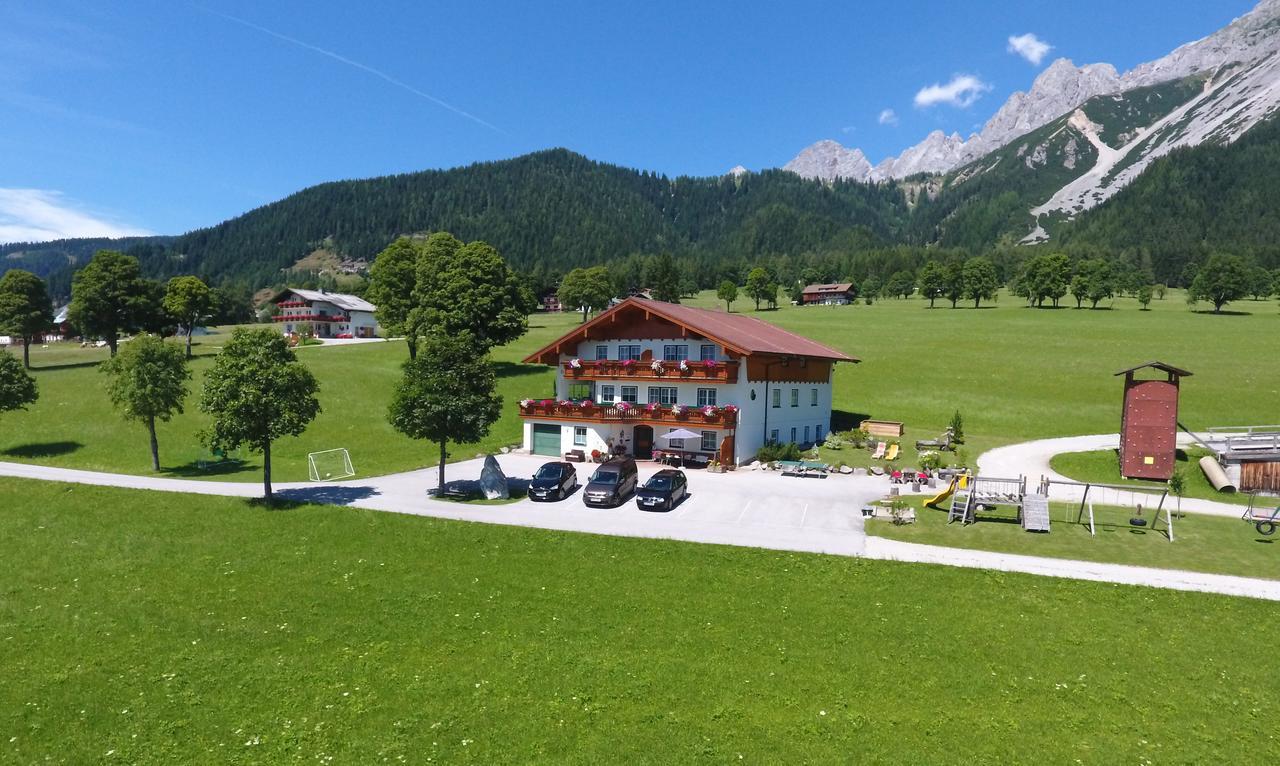 Pernerhof Apartment Ramsau am Dachstein Bagian luar foto